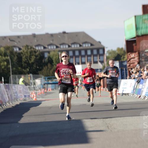 03.10.2025 - Köhlbrandbrückenlauf Jannik Wohlers http://msf.ph/oto/9087105 03.10.2025 12:53:10 Ziel 6333 meine-sportfotos.de