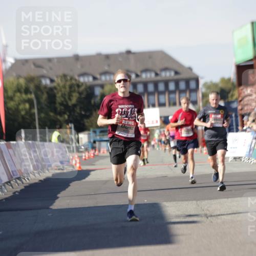 03.10.2025 - Köhlbrandbrückenlauf Jannik Wohlers http://msf.ph/oto/9087117 03.10.2025 12:53:11 Ziel 6333 meine-sportfotos.de
