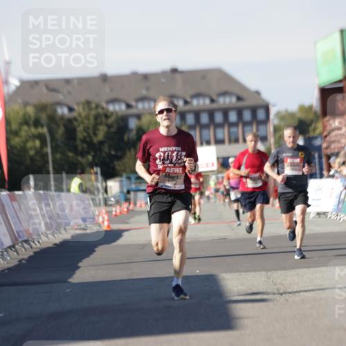 03.10.2025 - Köhlbrandbrückenlauf Jannik Wohlers http://msf.ph/oto/9087124 03.10.2025 12:53:11 Ziel 6333 meine-sportfotos.de