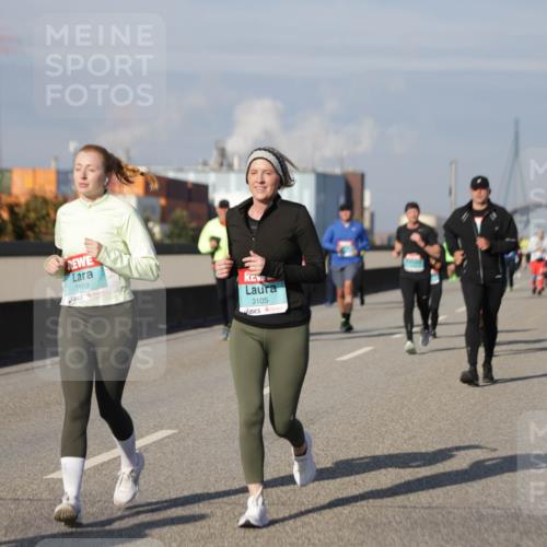 03.10.2025 - Köhlbrandbrückenlauf Jannik Wohlers http://msf.ph/oto/9087128 03.10.2025 10:08:12 Position 3 3102, 3105 meine-sportfotos.de