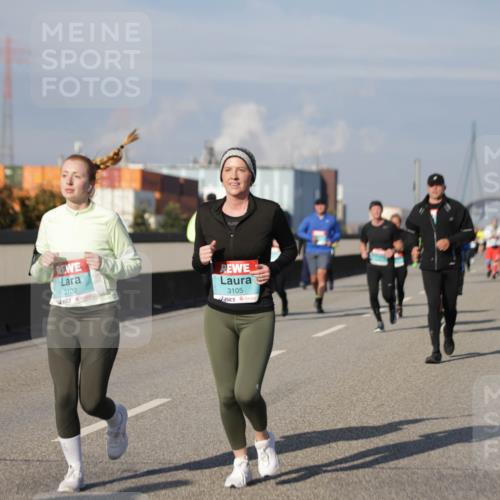 03.10.2025 - Köhlbrandbrückenlauf Jannik Wohlers http://msf.ph/oto/9087144 03.10.2025 10:08:12 Position 3 3102, 3105 meine-sportfotos.de