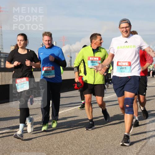 03.10.2025 - Köhlbrandbrückenlauf Lena Gebhardt http://msf.ph/oto/9087148 03.10.2025 10:06:15 Position 2 2192, 444, 2166, 1814, 2630, 3234 meine-sportfotos.de