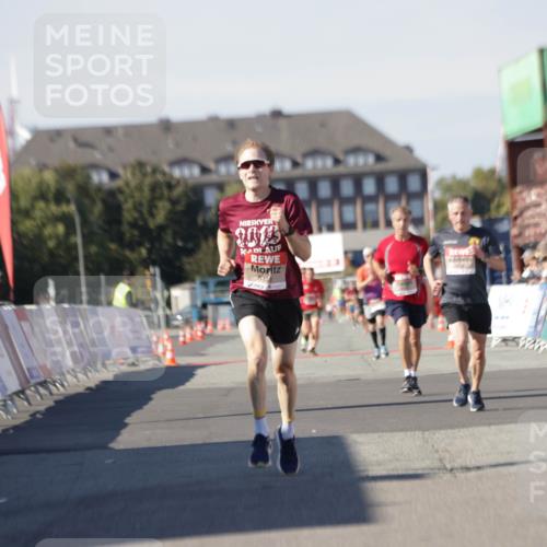 03.10.2025 - Köhlbrandbrückenlauf Jannik Wohlers http://msf.ph/oto/9087151 03.10.2025 12:53:11 Ziel 6333 meine-sportfotos.de