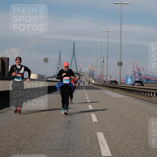 03.10.2025 - Köhlbrandbrückenlauf Fabian Wolf http://msf.ph/oto/9087160 03.10.2025 10:22:25 Position 3 2507, 3 meine-sportfotos.de