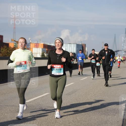 03.10.2025 - Köhlbrandbrückenlauf Jannik Wohlers http://msf.ph/oto/9087172 03.10.2025 10:08:12 Position 3 3102, 3105 meine-sportfotos.de