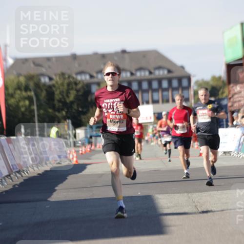 03.10.2025 - Köhlbrandbrückenlauf Jannik Wohlers http://msf.ph/oto/9087178 03.10.2025 12:53:11 Ziel 6333 meine-sportfotos.de