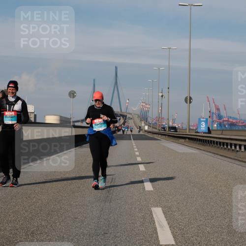 03.10.2025 - Köhlbrandbrückenlauf Fabian Wolf http://msf.ph/oto/9087185 03.10.2025 10:22:26 Position 3 1928, 2507, 3 meine-sportfotos.de