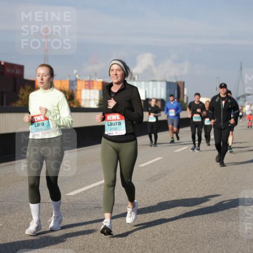 03.10.2025 - Köhlbrandbrückenlauf Jannik Wohlers http://msf.ph/oto/9087203 03.10.2025 10:08:13 Position 3 3102, 3105 meine-sportfotos.de