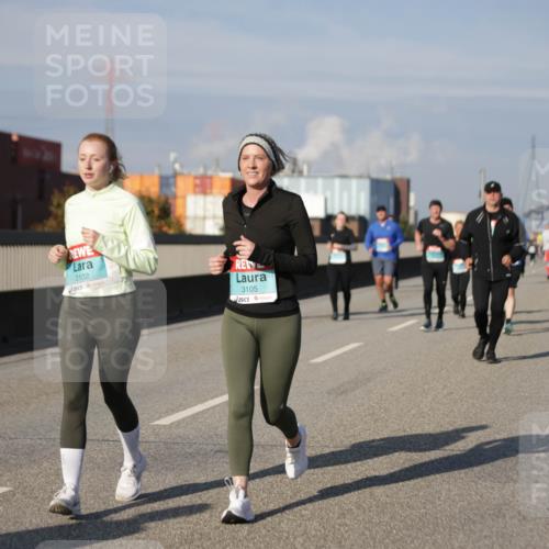 03.10.2025 - Köhlbrandbrückenlauf Jannik Wohlers http://msf.ph/oto/9087210 03.10.2025 10:08:13 Position 3 3102, 3105 meine-sportfotos.de