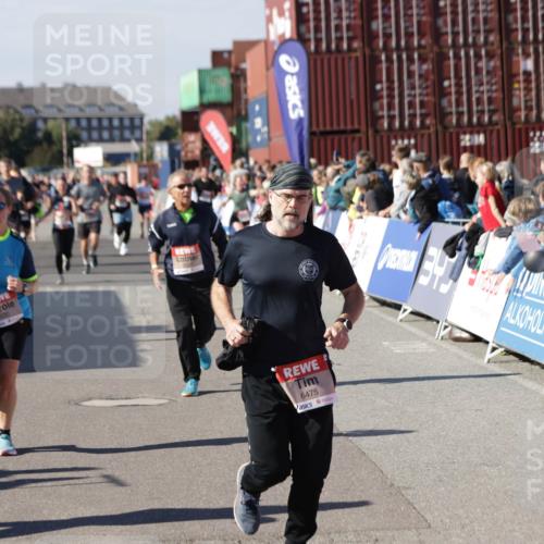 03.10.2025 - Köhlbrandbrückenlauf Jannik Wohlers http://msf.ph/oto/9087219 03.10.2025 13:19:02 Ziel 4556, 4630, 4676, 4756, 4876, 4889, 5027, 5304, 5449, 5974, 6088, 6117, 6127, 6267, 6475, 6573, 6795 meine-sportfotos.de