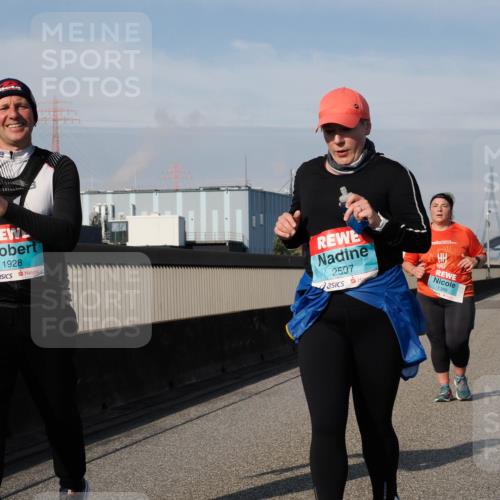 03.10.2025 - Köhlbrandbrückenlauf Fabian Wolf http://msf.ph/oto/9087257 03.10.2025 10:22:29 Position 3 1928, 2507, 1389 meine-sportfotos.de