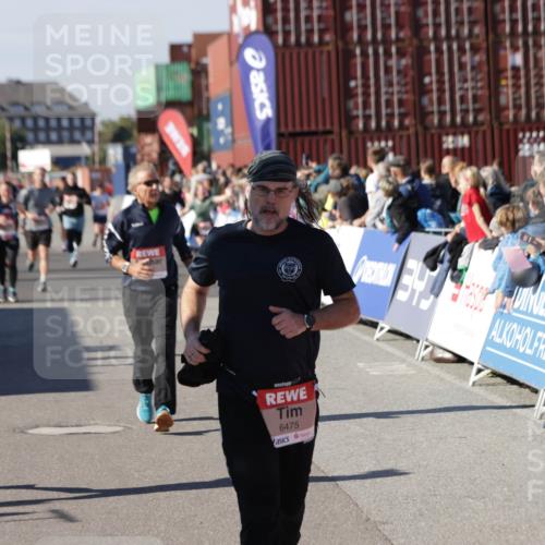 03.10.2025 - Köhlbrandbrückenlauf Jannik Wohlers http://msf.ph/oto/9087262 03.10.2025 13:19:02 Ziel 4556, 4630, 4676, 4756, 4876, 4889, 5027, 5304, 5449, 5974, 6088, 6117, 6127, 6267, 6475, 6573, 6795 meine-sportfotos.de