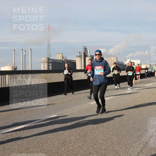03.10.2025 - Köhlbrandbrückenlauf Lena Gebhardt http://msf.ph/oto/9087289 03.10.2025 10:06:18 Position 2  meine-sportfotos.de