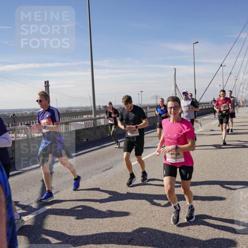 03.10.2025 - Köhlbrandbrückenlauf Michael Burmester http://msf.ph/oto/9087342 03.10.2025 12:44:04 Position 2 5963 meine-sportfotos.de