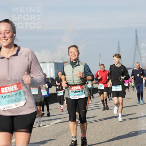 03.10.2025 - Köhlbrandbrückenlauf Jannik Wohlers http://msf.ph/oto/9087350 03.10.2025 09:57:40 Position 3 2054, 1272, 2687, 1933 meine-sportfotos.de