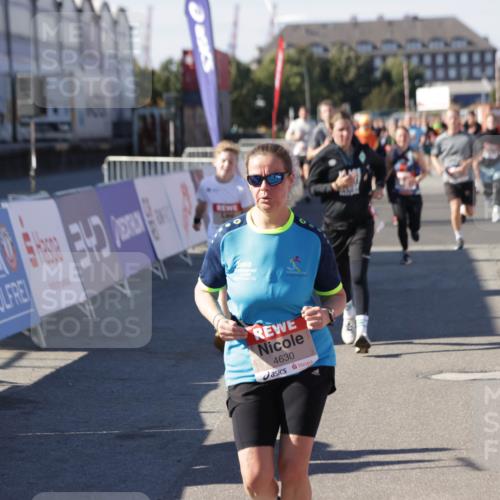 03.10.2025 - Köhlbrandbrückenlauf Jannik Wohlers http://msf.ph/oto/9087354 03.10.2025 13:19:04 Ziel 4630, 4631, 4676, 4816, 4876, 4889, 5027, 5304, 5449, 5974, 6088, 6117, 6127, 6267, 6475, 6573, 6795 meine-sportfotos.de