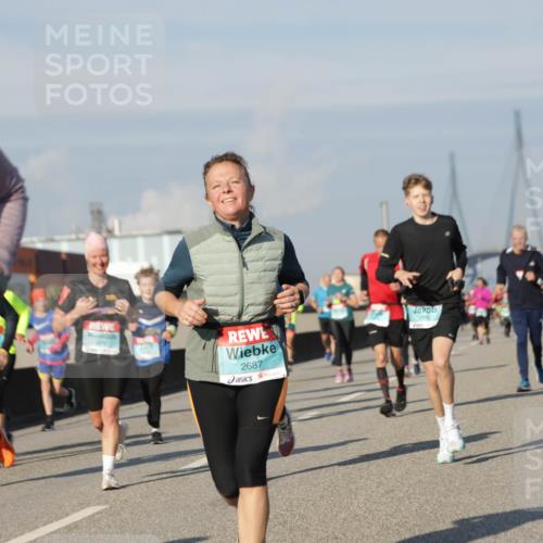 03.10.2025 - Köhlbrandbrückenlauf Jannik Wohlers http://msf.ph/oto/9087396 03.10.2025 09:57:41 Position 3 54, 2687 meine-sportfotos.de