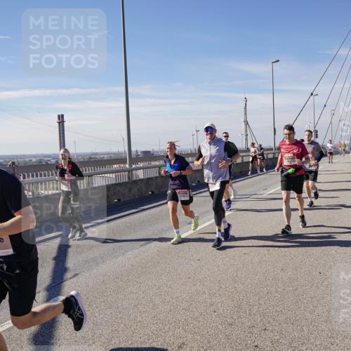 03.10.2025 - Köhlbrandbrückenlauf Michael Burmester http://msf.ph/oto/9087404 03.10.2025 12:44:05 Position 2 4836 meine-sportfotos.de