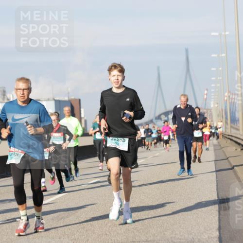 03.10.2025 - Köhlbrandbrückenlauf Jannik Wohlers http://msf.ph/oto/9087444 03.10.2025 09:57:42 Position 3 1933 meine-sportfotos.de
