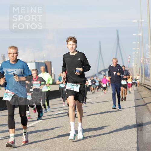 03.10.2025 - Köhlbrandbrückenlauf Jannik Wohlers http://msf.ph/oto/9087449 03.10.2025 09:57:42 Position 3 1933 meine-sportfotos.de