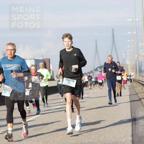 03.10.2025 - Köhlbrandbrückenlauf Jannik Wohlers http://msf.ph/oto/9087458 03.10.2025 09:57:42 Position 3 272, 685, 1933 meine-sportfotos.de