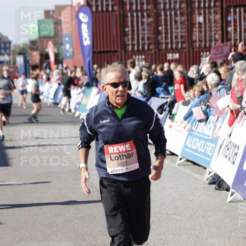 03.10.2025 - Köhlbrandbrückenlauf Jannik Wohlers http://msf.ph/oto/9087477 03.10.2025 13:19:05 Ziel 4143, 4630, 4631, 4632, 4676, 4816, 4876, 4889, 5027, 5304, 5449, 5858, 5974, 6088, 6117, 6127, 6267, 6475, 6573, 6795 meine-sportfotos.de