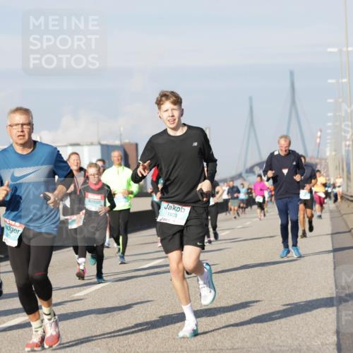 03.10.2025 - Köhlbrandbrückenlauf Jannik Wohlers http://msf.ph/oto/9087482 03.10.2025 09:57:42 Position 3 72, 1933 meine-sportfotos.de