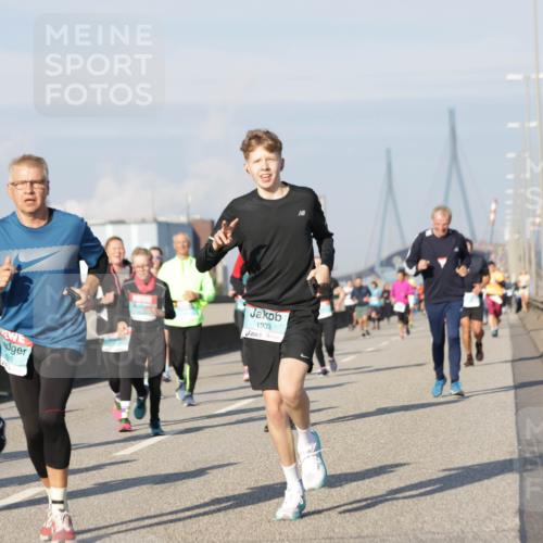 03.10.2025 - Köhlbrandbrückenlauf Jannik Wohlers http://msf.ph/oto/9087485 03.10.2025 09:57:42 Position 3 10, 1933 meine-sportfotos.de
