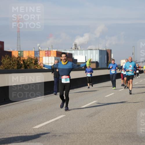 03.10.2025 - Köhlbrandbrückenlauf Jannik Wohlers http://msf.ph/oto/9087487 03.10.2025 10:08:22 Position 3 1887 meine-sportfotos.de