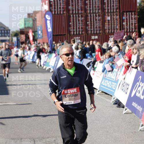 03.10.2025 - Köhlbrandbrückenlauf Jannik Wohlers http://msf.ph/oto/9087497 03.10.2025 13:19:05 Ziel 4143, 4630, 4631, 4632, 4676, 4816, 4876, 4889, 5027, 5304, 5449, 5858, 5974, 6088, 6117, 6127, 6267, 6475, 6573, 6795 meine-sportfotos.de