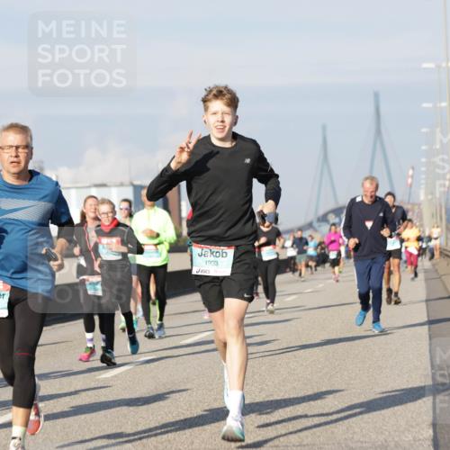 03.10.2025 - Köhlbrandbrückenlauf Jannik Wohlers http://msf.ph/oto/9087511 03.10.2025 09:57:42 Position 3 85, 1933 meine-sportfotos.de