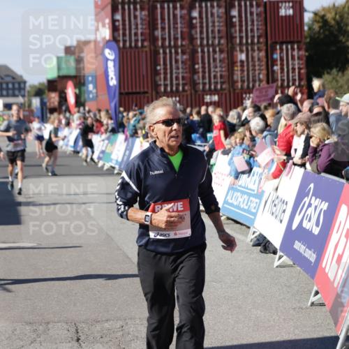 03.10.2025 - Köhlbrandbrückenlauf Jannik Wohlers http://msf.ph/oto/9087536 03.10.2025 13:19:05 Ziel 4143, 4630, 4631, 4632, 4676, 4816, 4876, 4889, 5027, 5304, 5449, 5858, 5974, 6088, 6117, 6127, 6267, 6475, 6573, 6795 meine-sportfotos.de