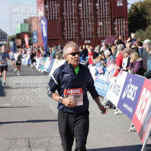 03.10.2025 - Köhlbrandbrückenlauf Jannik Wohlers http://msf.ph/oto/9087554 03.10.2025 13:19:05 Ziel 4143, 4630, 4631, 4632, 4676, 4816, 4876, 4889, 5027, 5304, 5449, 5858, 5974, 6088, 6117, 6127, 6267, 6475, 6573, 6795 meine-sportfotos.de