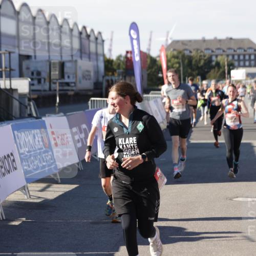 03.10.2025 - Köhlbrandbrückenlauf Jannik Wohlers http://msf.ph/oto/9087583 03.10.2025 13:19:06 Ziel 4143, 4630, 4631, 4632, 4676, 4816, 4876, 4889, 5027, 5304, 5449, 5858, 5974, 6088, 6117, 6127, 6267, 6475, 6573 meine-sportfotos.de