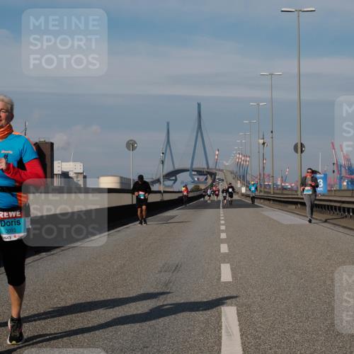03.10.2025 - Köhlbrandbrückenlauf Fabian Wolf http://msf.ph/oto/9087584 03.10.2025 10:23:27 Position 3 3093 meine-sportfotos.de