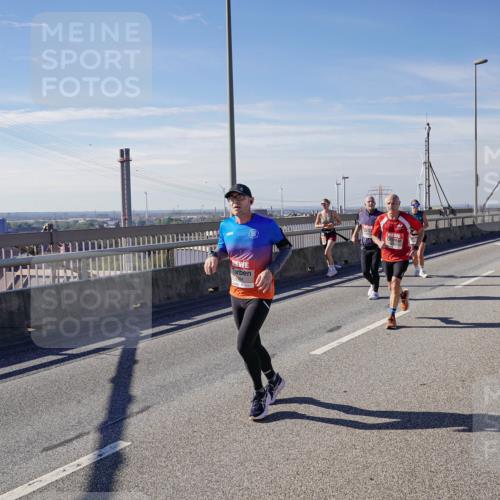 03.10.2025 - Köhlbrandbrückenlauf Michael Burmester http://msf.ph/oto/9087589 03.10.2025 12:44:09 Position 2  meine-sportfotos.de