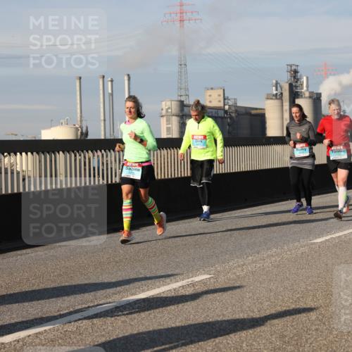 03.10.2025 - Köhlbrandbrückenlauf Lena Gebhardt http://msf.ph/oto/9087591 03.10.2025 10:06:24 Position 2 1775 meine-sportfotos.de