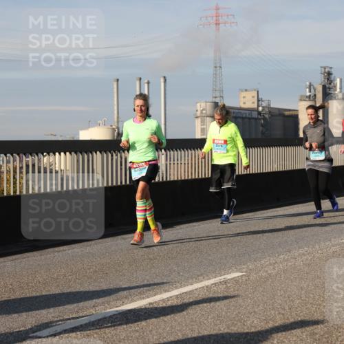 03.10.2025 - Köhlbrandbrückenlauf Lena Gebhardt http://msf.ph/oto/9087601 03.10.2025 10:06:24 Position 2  meine-sportfotos.de