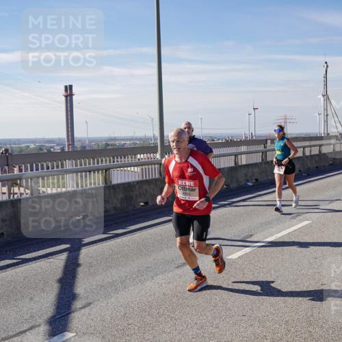 03.10.2025 - Köhlbrandbrückenlauf Michael Burmester http://msf.ph/oto/9087604 03.10.2025 12:44:10 Position 2 4310 meine-sportfotos.de