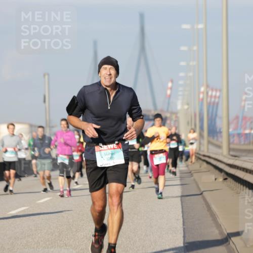 03.10.2025 - Köhlbrandbrückenlauf Jannik Wohlers http://msf.ph/oto/9087612 03.10.2025 09:57:49 Position 3 3750 meine-sportfotos.de