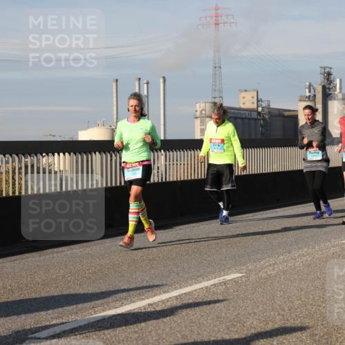 03.10.2025 - Köhlbrandbrückenlauf Lena Gebhardt http://msf.ph/oto/9087616 03.10.2025 10:06:25 Position 2 1775 meine-sportfotos.de