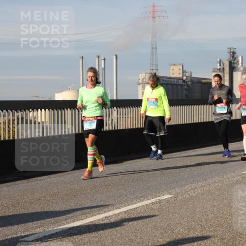 03.10.2025 - Köhlbrandbrückenlauf Lena Gebhardt http://msf.ph/oto/9087624 03.10.2025 10:06:25 Position 2 1775, 1781 meine-sportfotos.de