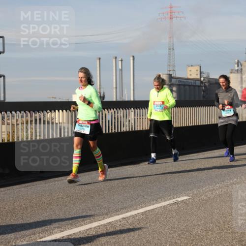 03.10.2025 - Köhlbrandbrückenlauf Lena Gebhardt http://msf.ph/oto/9087638 03.10.2025 10:06:25 Position 2 1775 meine-sportfotos.de