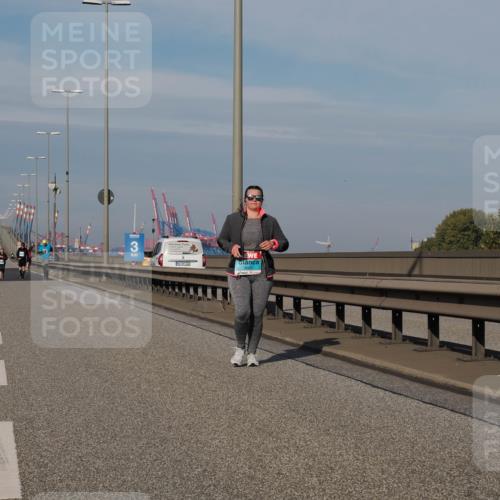 03.10.2025 - Köhlbrandbrückenlauf Fabian Wolf http://msf.ph/oto/9087648 03.10.2025 10:23:35 Position 3 3 meine-sportfotos.de