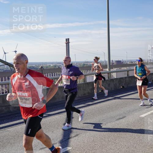 03.10.2025 - Köhlbrandbrückenlauf Michael Burmester http://msf.ph/oto/9087652 03.10.2025 12:44:11 Position 2 4310, 4649 meine-sportfotos.de