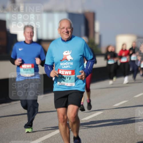 03.10.2025 - Köhlbrandbrückenlauf Jannik Wohlers http://msf.ph/oto/9087653 03.10.2025 10:08:25 Position 3 3447 meine-sportfotos.de