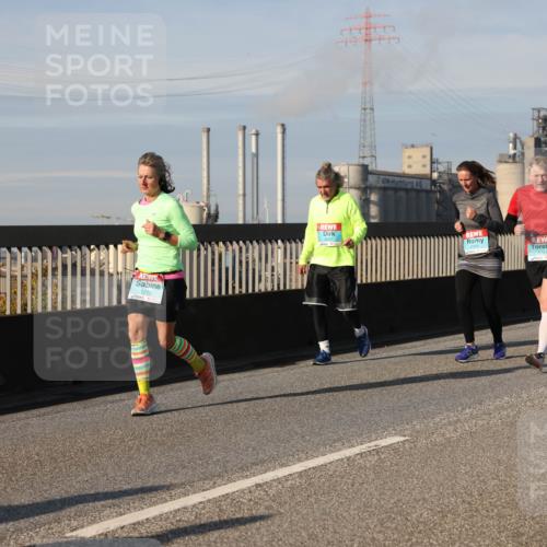 03.10.2025 - Köhlbrandbrückenlauf Lena Gebhardt http://msf.ph/oto/9087654 03.10.2025 10:06:25 Position 2 1775 meine-sportfotos.de