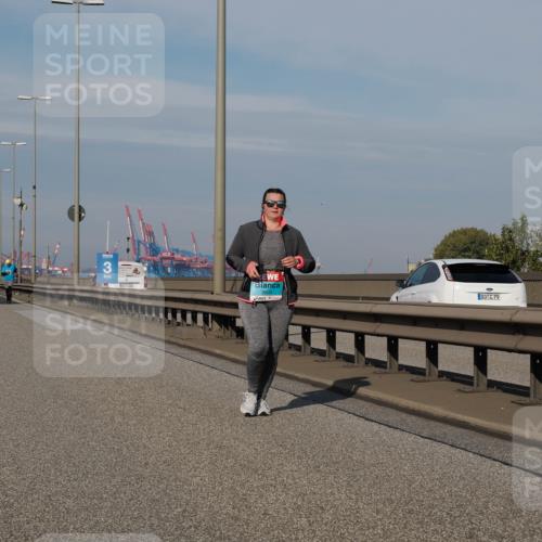 03.10.2025 - Köhlbrandbrückenlauf Fabian Wolf http://msf.ph/oto/9087659 03.10.2025 10:23:36 Position 3 3, 79 meine-sportfotos.de