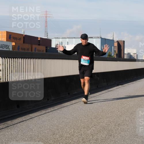 03.10.2025 - Köhlbrandbrückenlauf Fabian Wolf http://msf.ph/oto/9087678 03.10.2025 10:23:38 Position 3 2360 meine-sportfotos.de