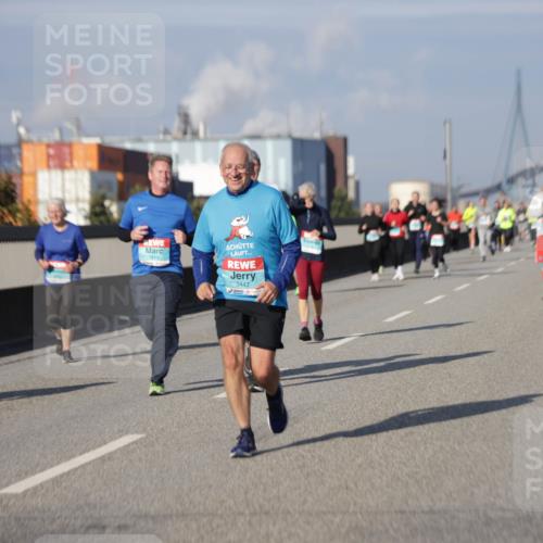 03.10.2025 - Köhlbrandbrückenlauf Jannik Wohlers http://msf.ph/oto/9087687 03.10.2025 10:08:26 Position 3 3447 meine-sportfotos.de